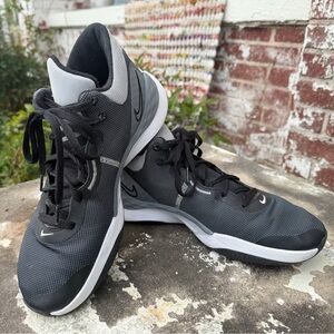 Nike RENEW ELEVATE III Mens Sz 11.5 Basketball Sneakers DD9304-002 Blk Wolf Grey